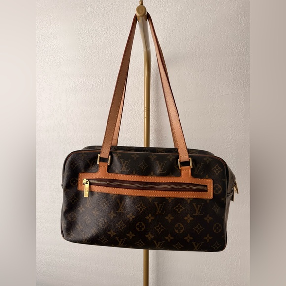 Authentic Louis Vuitton Monogram Citē GM Shoulder Bag – FL0024 Vintage